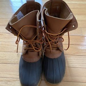 L.L. Bean girl boots